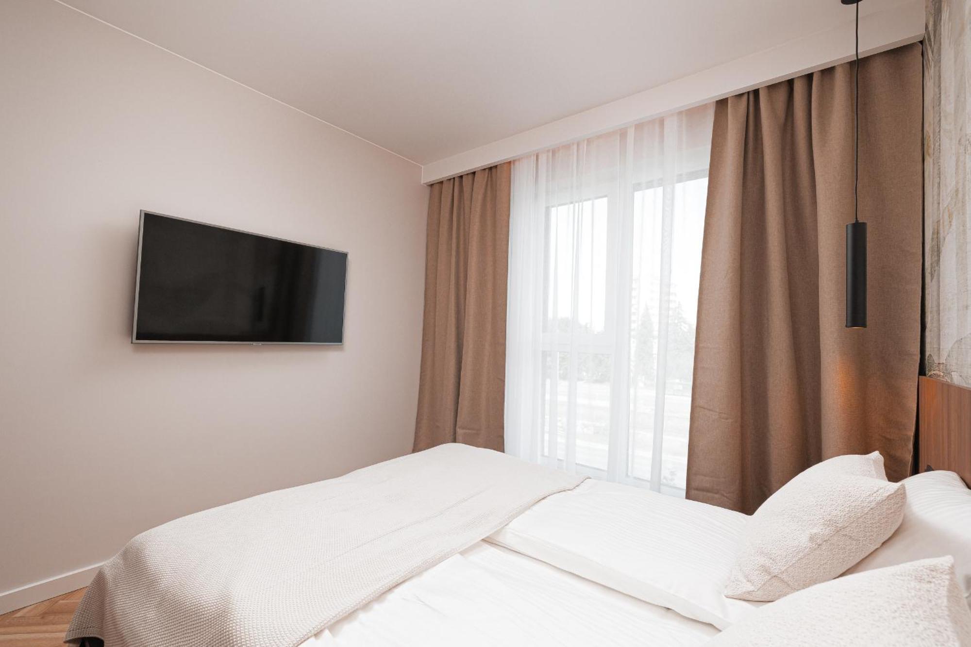 Studio Verde Legnicka Residence Wroclaw Ngoại thất bức ảnh